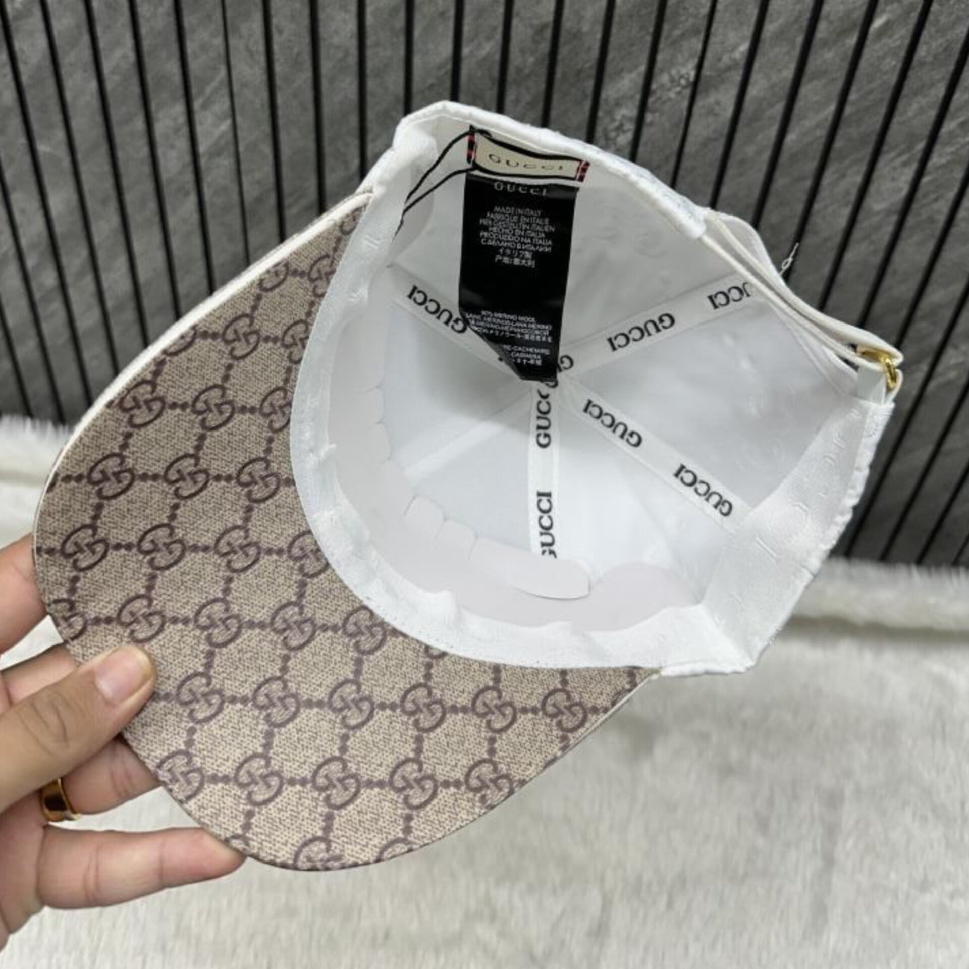 GUCCI GG MONOGRAM WHITE PREMIUM UNISEX CAP