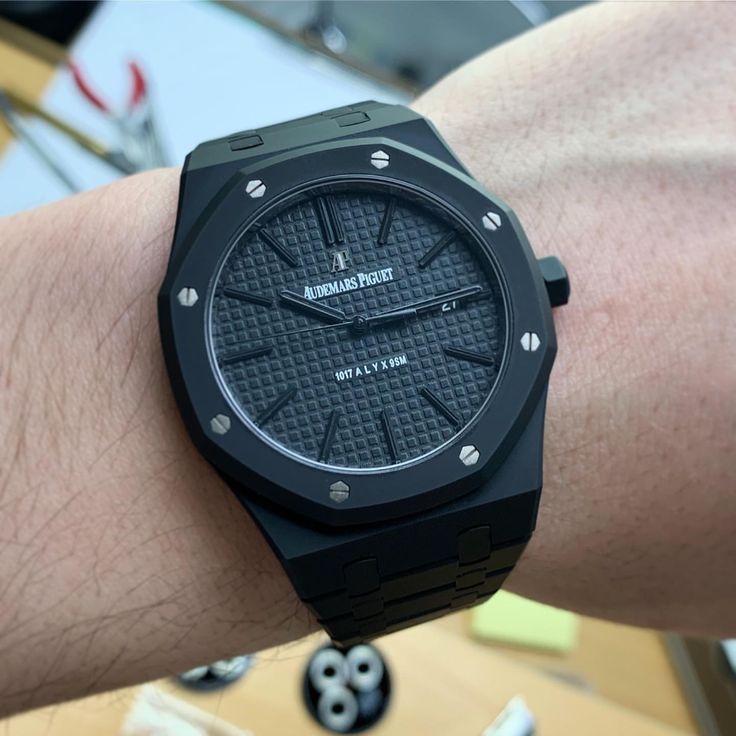 AUDEMARS PIGUET ROYAL OAK BLACK (CELL MODEL)