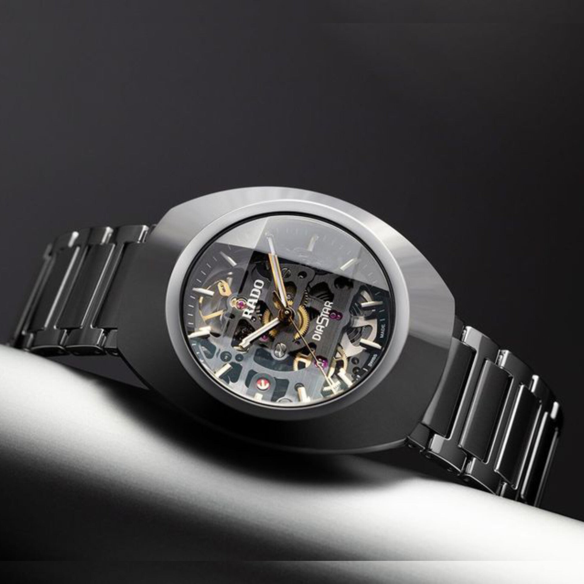 RADO SKELETON BLACK (AUTOMATIC)