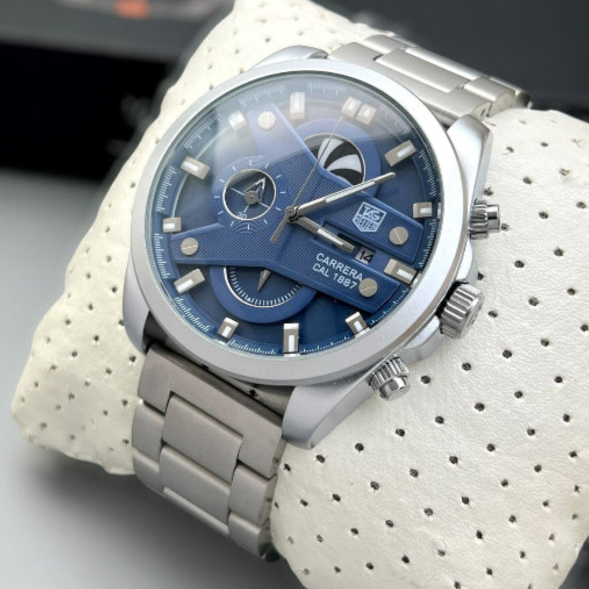 TAG HEUER CR7 GREY BLUE CHRONOGRAPH WATCH WITH METAL BELT